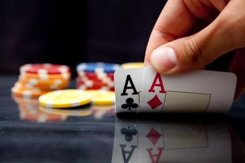 Các trường hợp thua trắng trong game xì dách là gì?