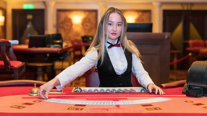 Vì sao phải nhớ bài đã rút trong Xì Dách?